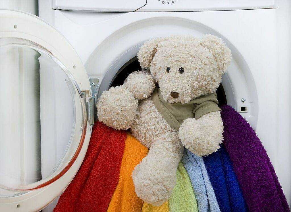 Первая стирка в новой стиральной машине без белья: как провести, каким средством пользоваться, какие правила соблюдать?
