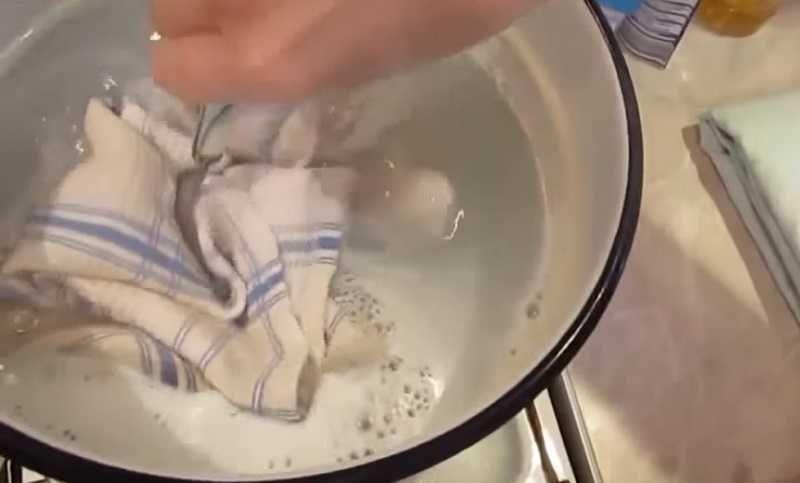 Как отстирать кухонные полотенца в домашних условиях без кипячения