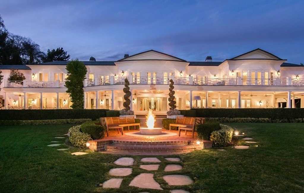 Дом самого богатого человека в мире: как выглядит, фото