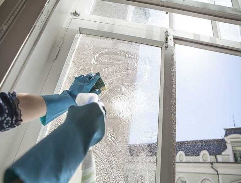 Чем отмыть окна после ремонта: грунтовку, штукатурку, цемент