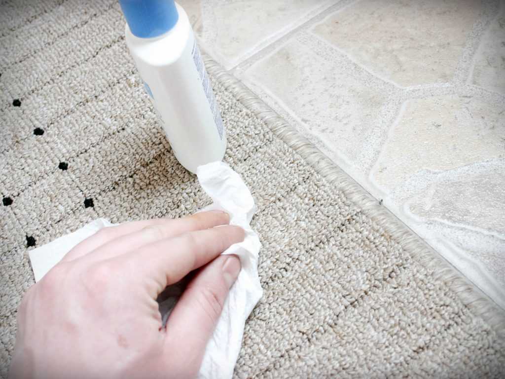 Мягкий и пушистый: как почистить ковёр от загрязнений в домашних условиях