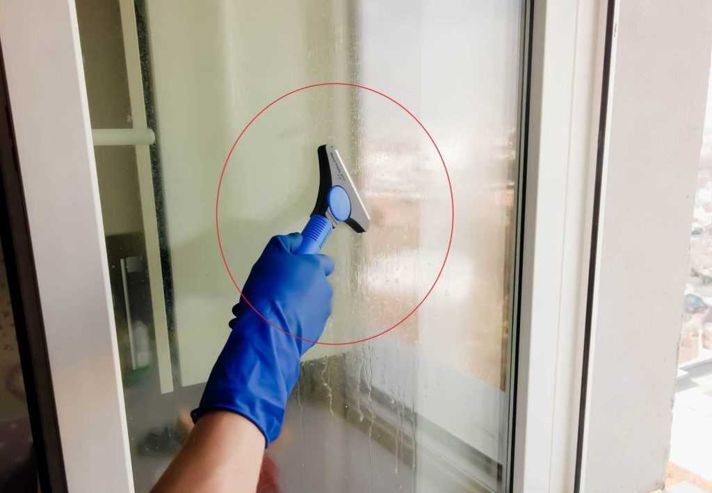 Как отмыть пластиковые окна после стройки: все самые действенные методы