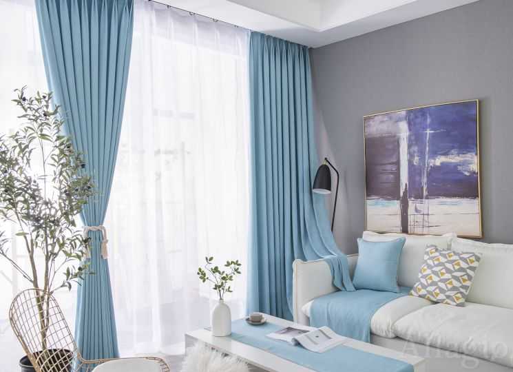 Дизайн штор для гостиной в современном стиле: цвета, размеры, сочетания, трендовые принты