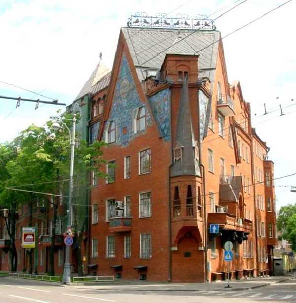 Необычные здания в россии: 10 самых интересных - stroyday.ru