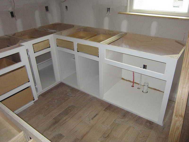 Как соединить кухонные шкафы между собой - mebel-inside.com