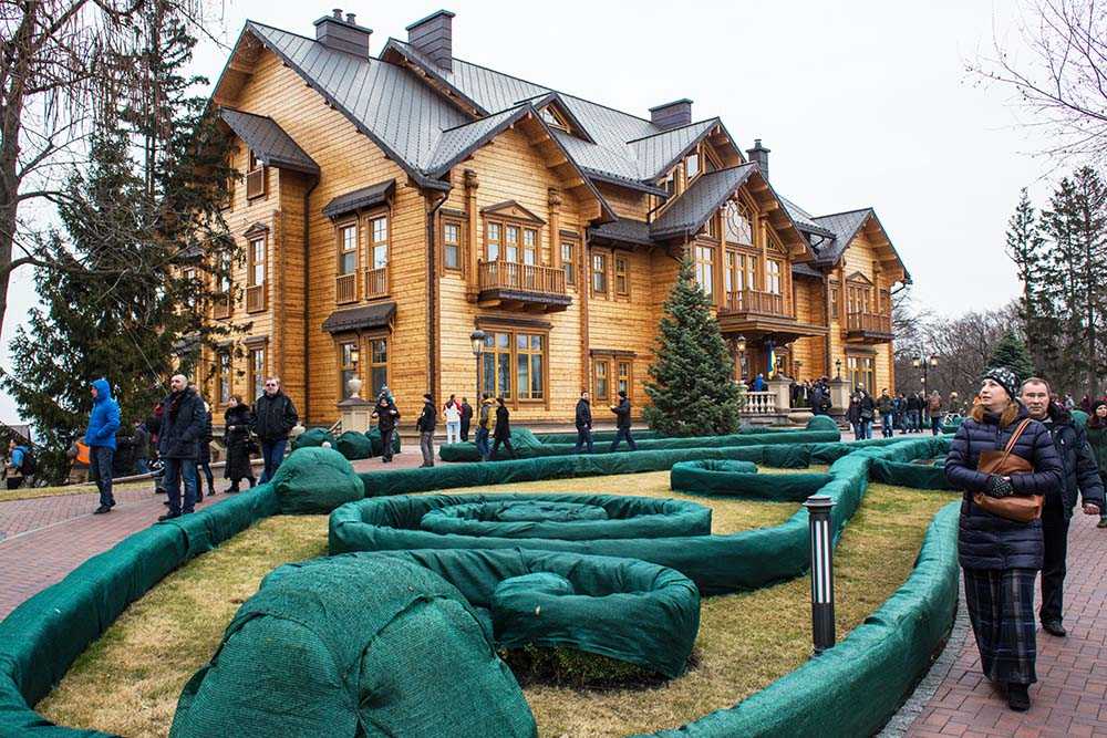 Где живет Виктор Янукович. Резиденция в Межигорье. Особняк в поселке Ландшафт.