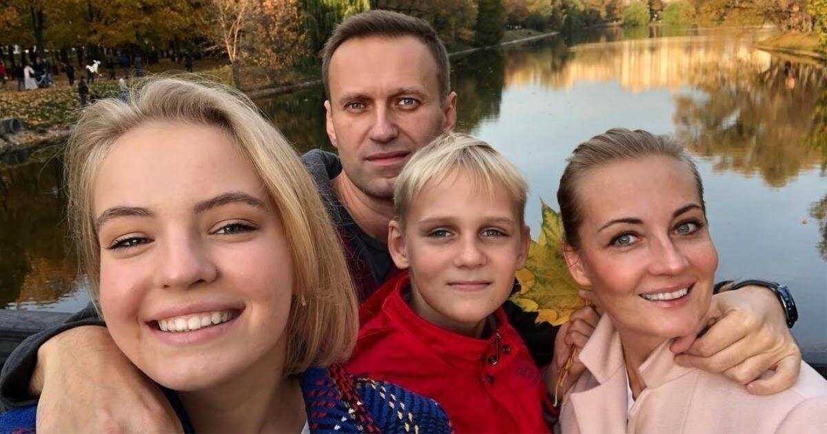 Факты об алексее навальном: жизнь, семья, отравление и приговор