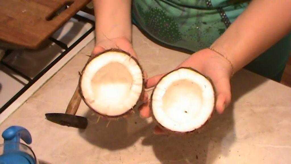 Полезные советы: как быстро открыть кокосовый орех