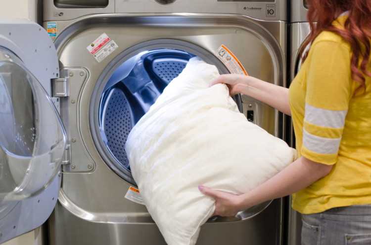 Дельные рекомендации, как правильно стирать шерстяное одеяло