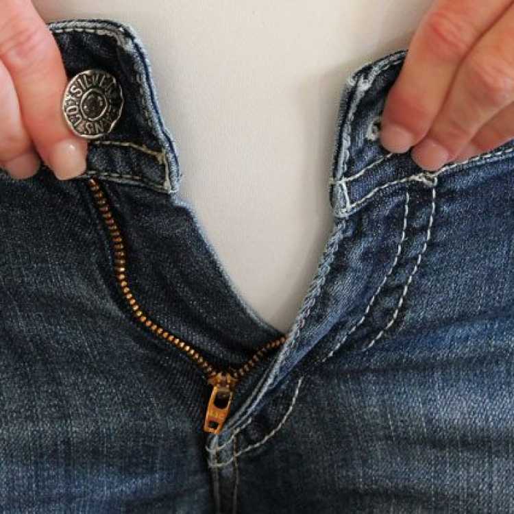 Ценные рекомендации, как необходимо стирать джинсы вручную