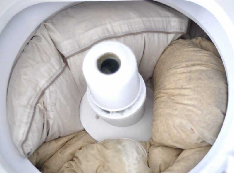 Как стирать подушку и одеяло из бамбука и допустима ли стирка в стиральной машине?
