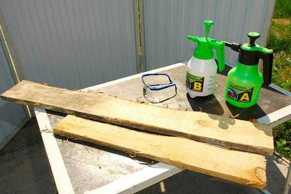 Обработка древесины от грибка и плесени: чем пропитать доски и брус