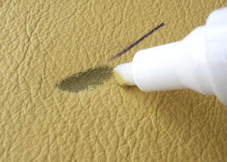 Как оттереть следы пасты от ручки с разных типов вещей из кожи и кожзама