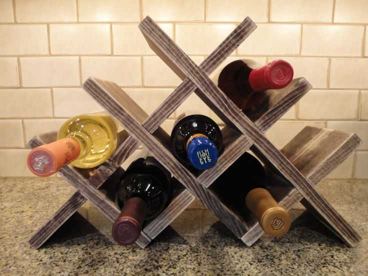 Вместо винного шкафа: 9 оригинальных бутылочниц, которые можно сделать самому